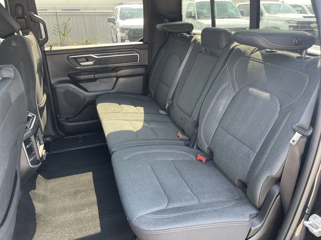 2020 RAM 1500 Big Horn Crew Cab 4x4 5'7" Box