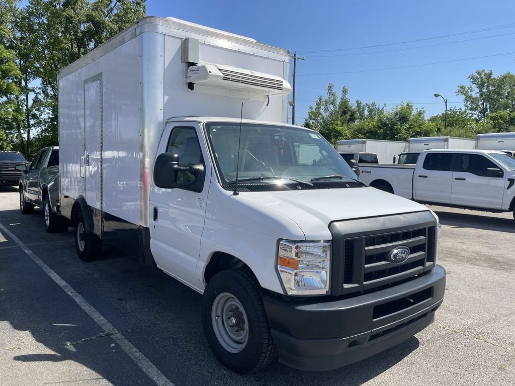 2024 Ford E-Series Cutaway E-350 SRW 138" WB