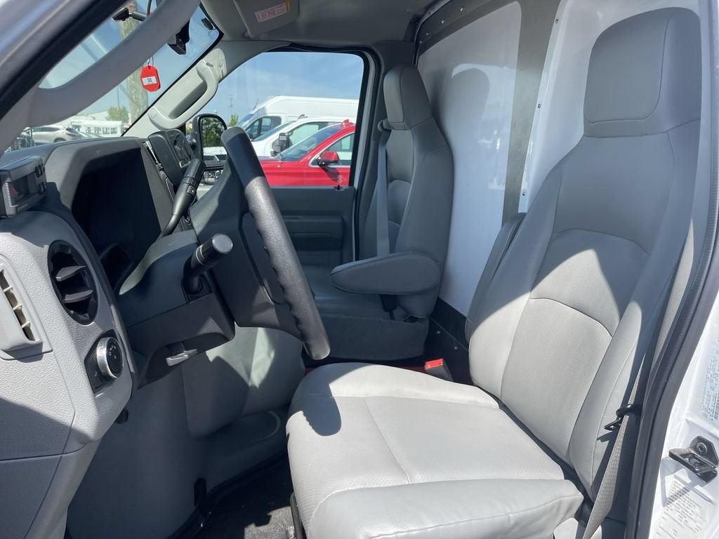 2024 Ford E-Series Cutaway E-350 SRW 138" WB