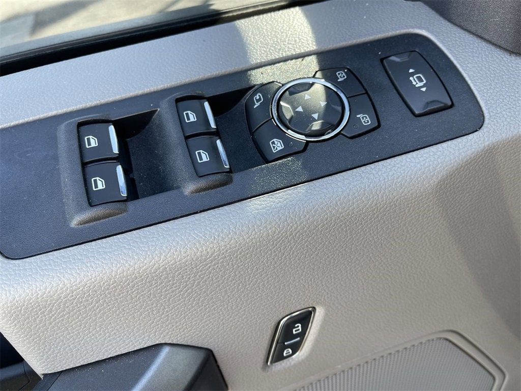 2022 Ford Super Duty F-350 SRW XL