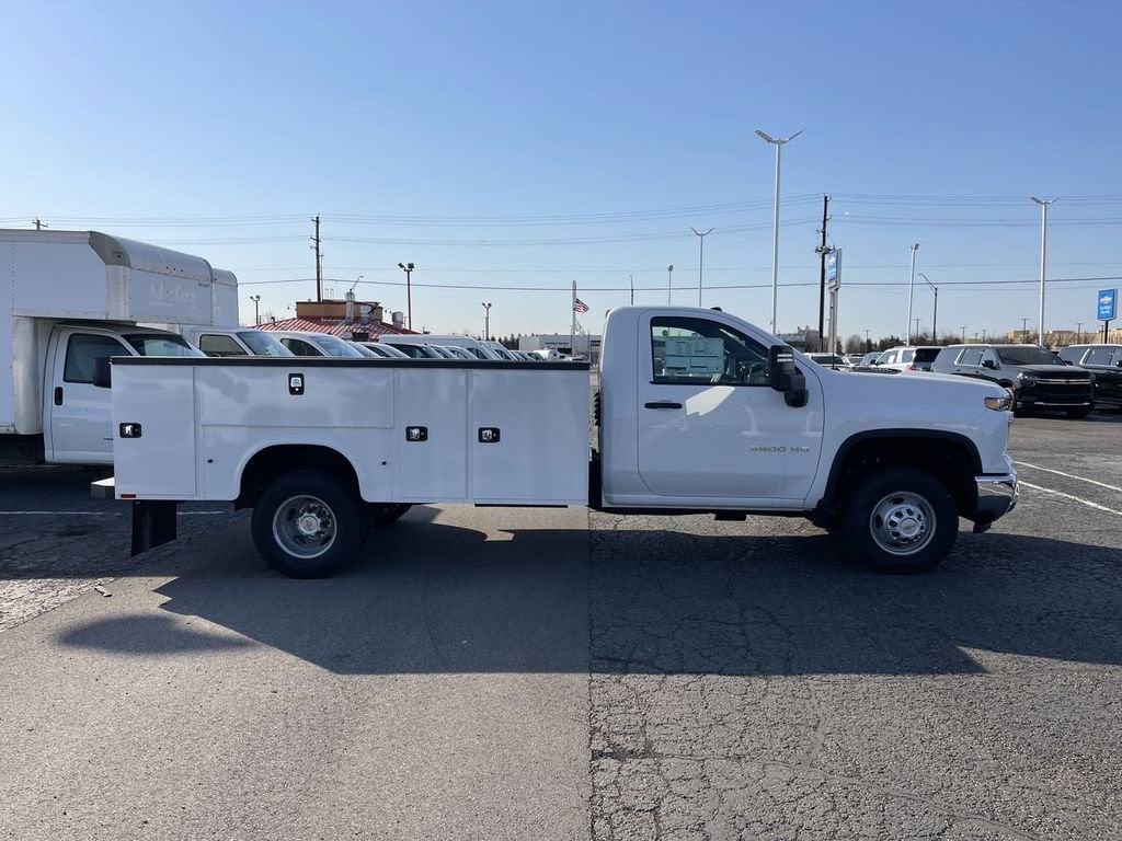2025 Chevrolet Silverado 3500 HD Chassis Cab Work Truck