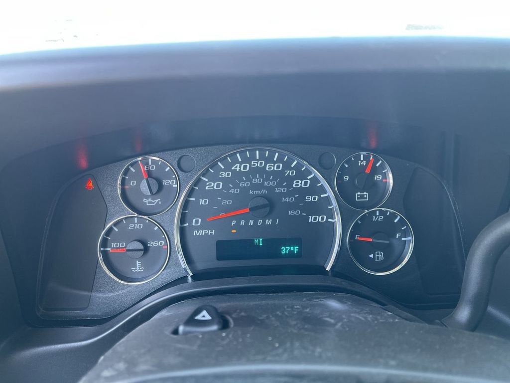 2025 Chevrolet Express Cutaway 3500 1WT