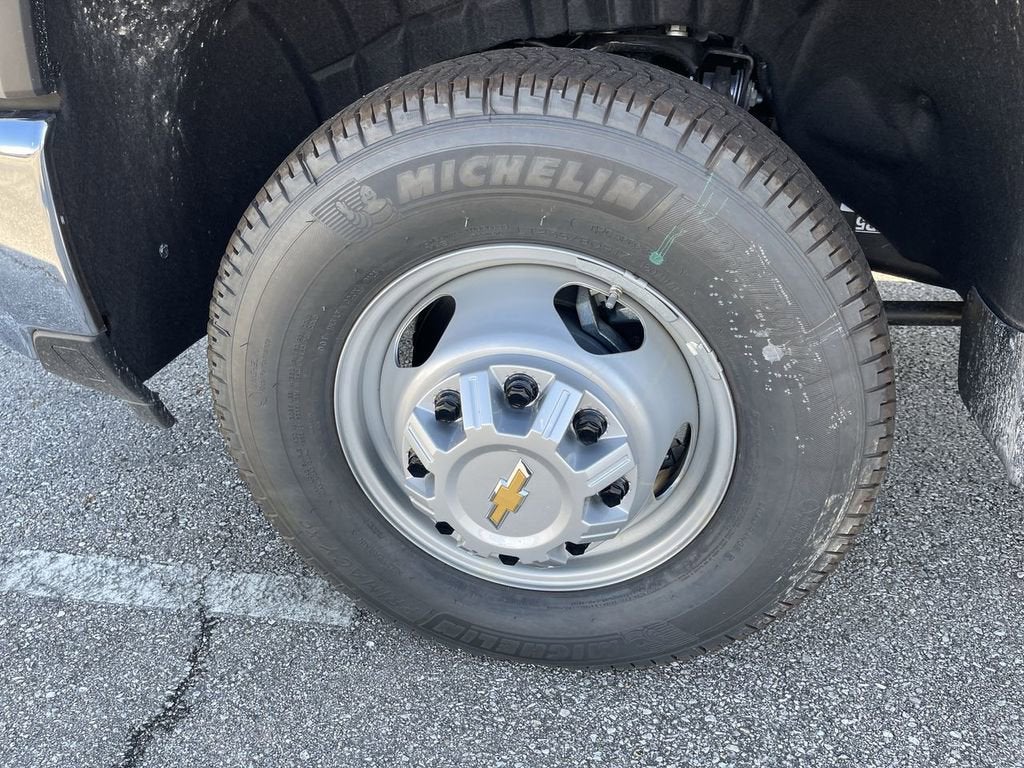 2025 Chevrolet Silverado 3500 HD Chassis Cab Work Truck