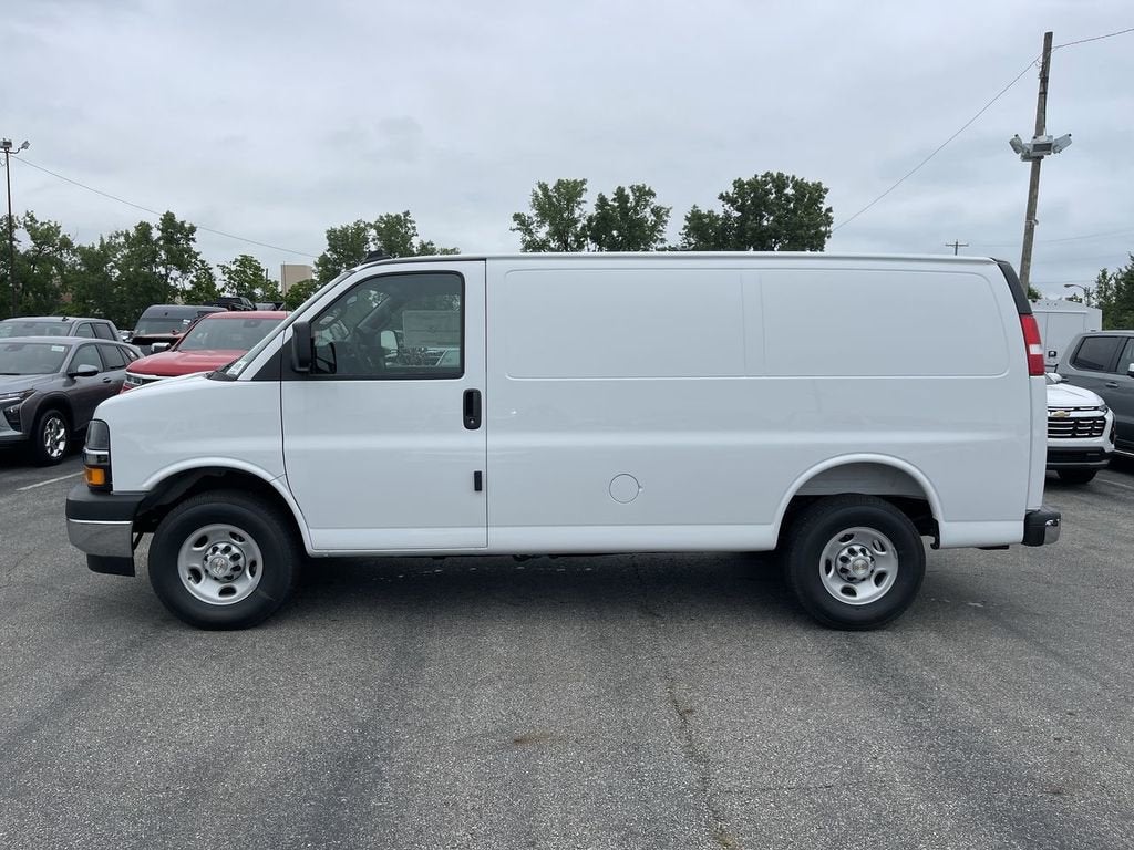2025 Chevrolet Express Cargo 2500 WT