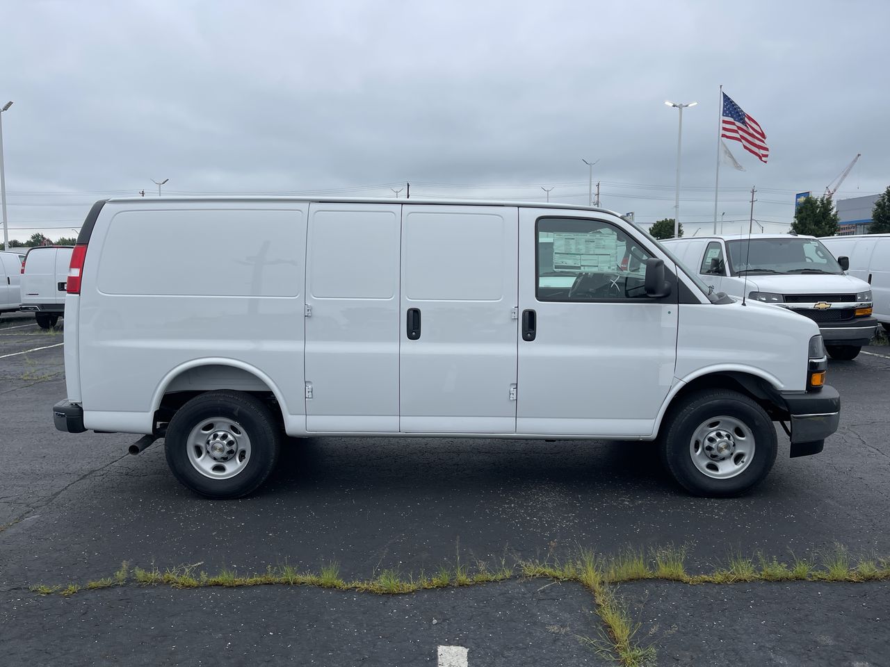 2025 Chevrolet Express Cargo 2500 WT