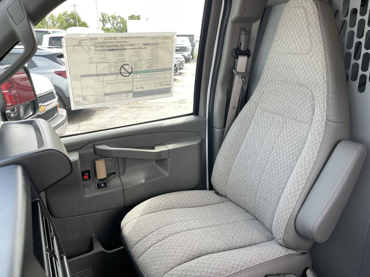 2025 Chevrolet Express Cargo WT