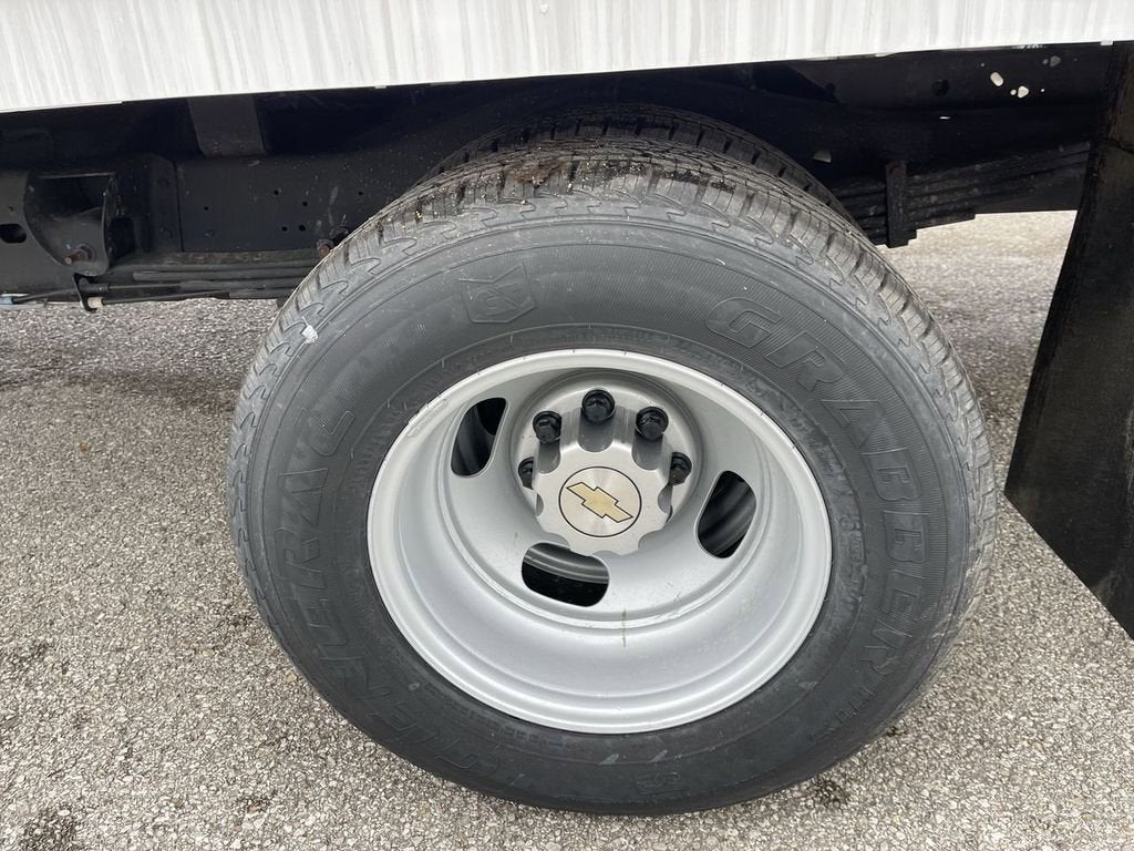 2025 Chevrolet Express Cutaway 3500 1WT