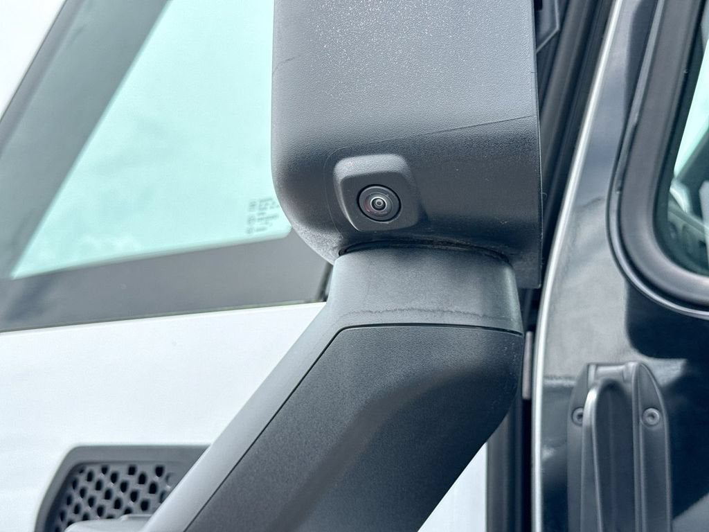 2024 BrightDrop Zevo 600 EJY