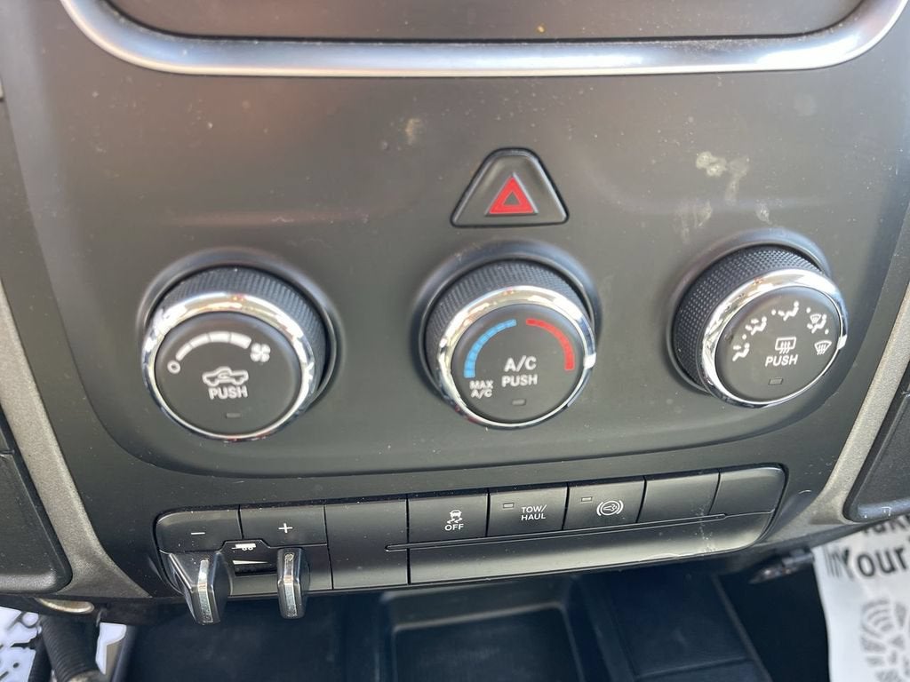 2018 RAM 3500 Tradesman Crew Cab 4x4 8' Box