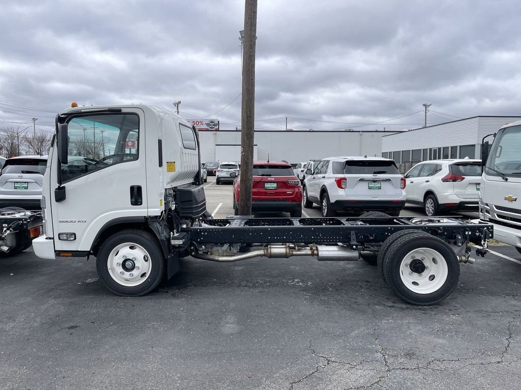 2024 Chevrolet Low Cab Forward 5500 XG 5500