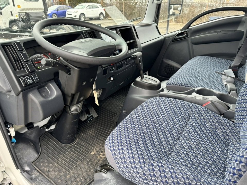 2024 Chevrolet Low Cab Forward 5500 XG 2WD Reg Cab 176