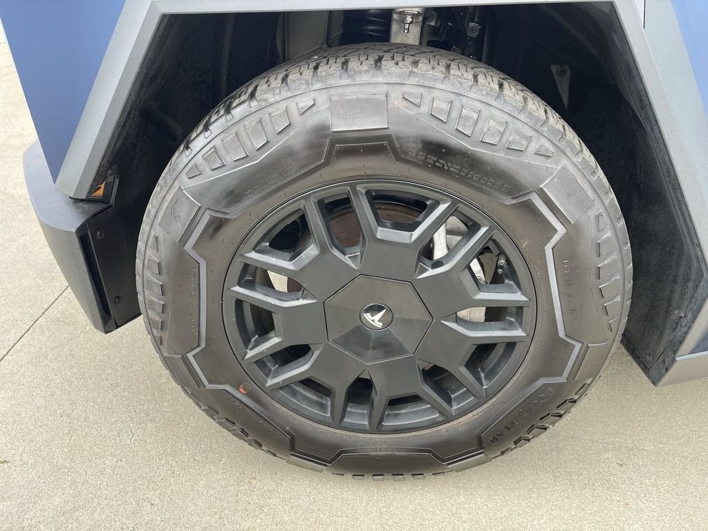 2024 Tesla Cybertruck All-Wheel Drive