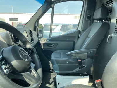 2024 Mercedes-Benz Sprinter 2500 Standard Roof 4-Cyl Diesel HO