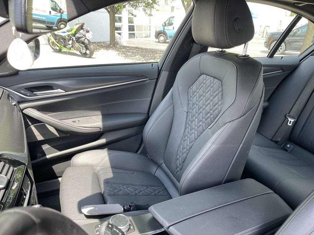 2022 BMW 5 Series 530e xDrive