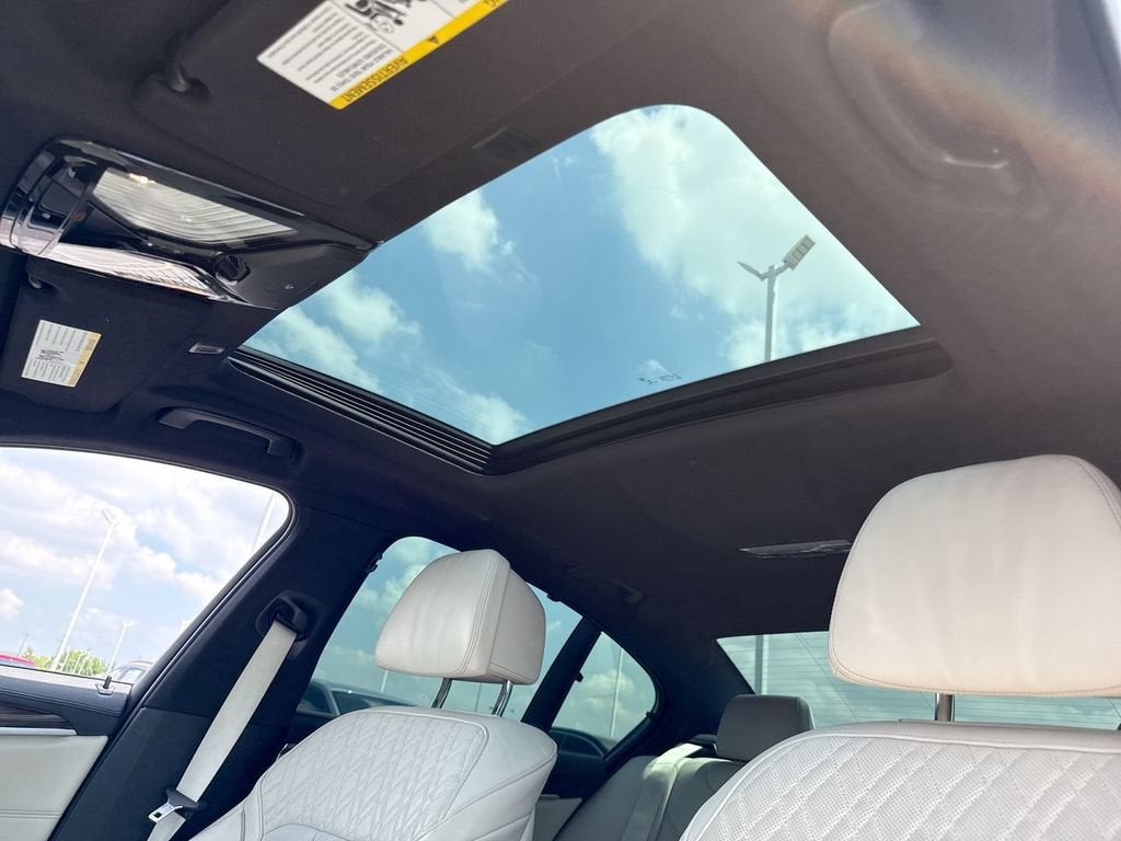2020 BMW 5 Series Sedan M550i xDrive Sedan
