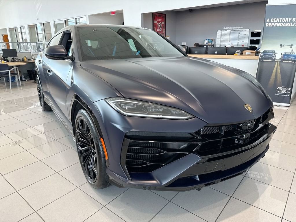 2025 Lamborghini Urus SE