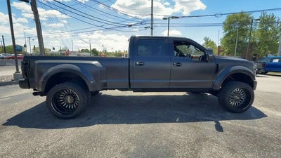 2022 Ford F-450 Platinum