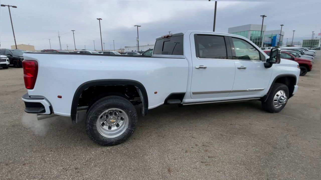 2026 Chevrolet Silverado 3500 HD High Country DRW