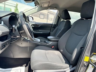 2021 Toyota RAV4 LE