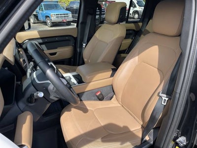 2025 Land Rover Defender 130 P400 S