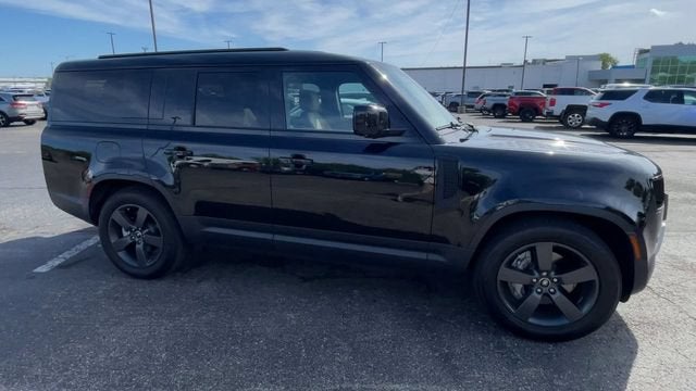 2025 Land Rover Defender 130 P400 S